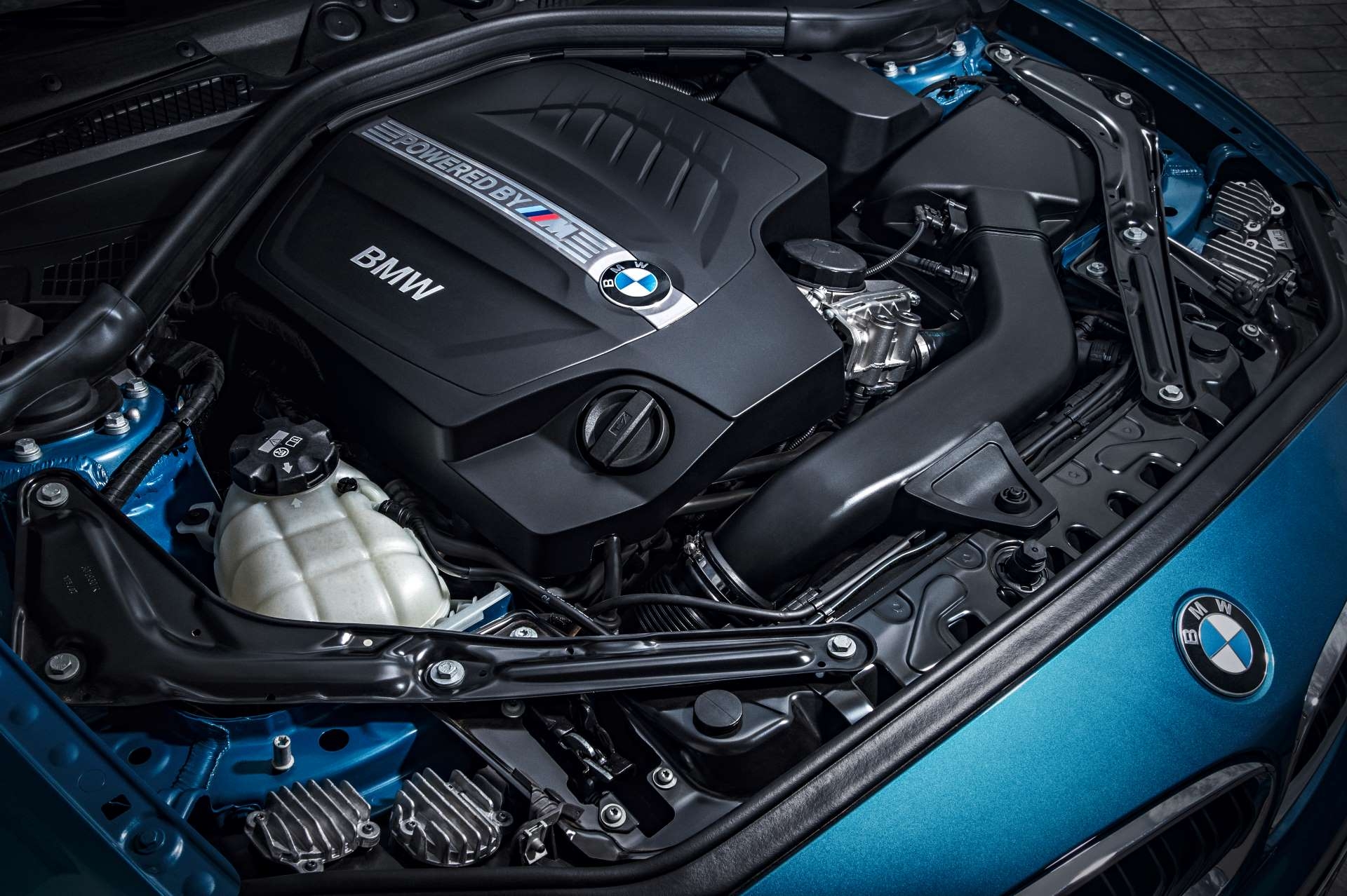 2013 BMW 535i Engine Runs, But Car Wont Move – Common Causes and Fixes