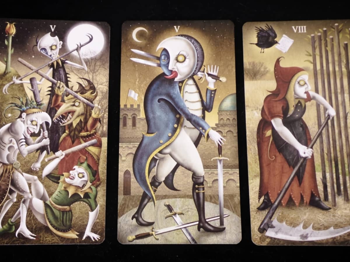 Facade Tarot Reading Online: Get Answers (Find Out What Your Outer Self is Hiding)