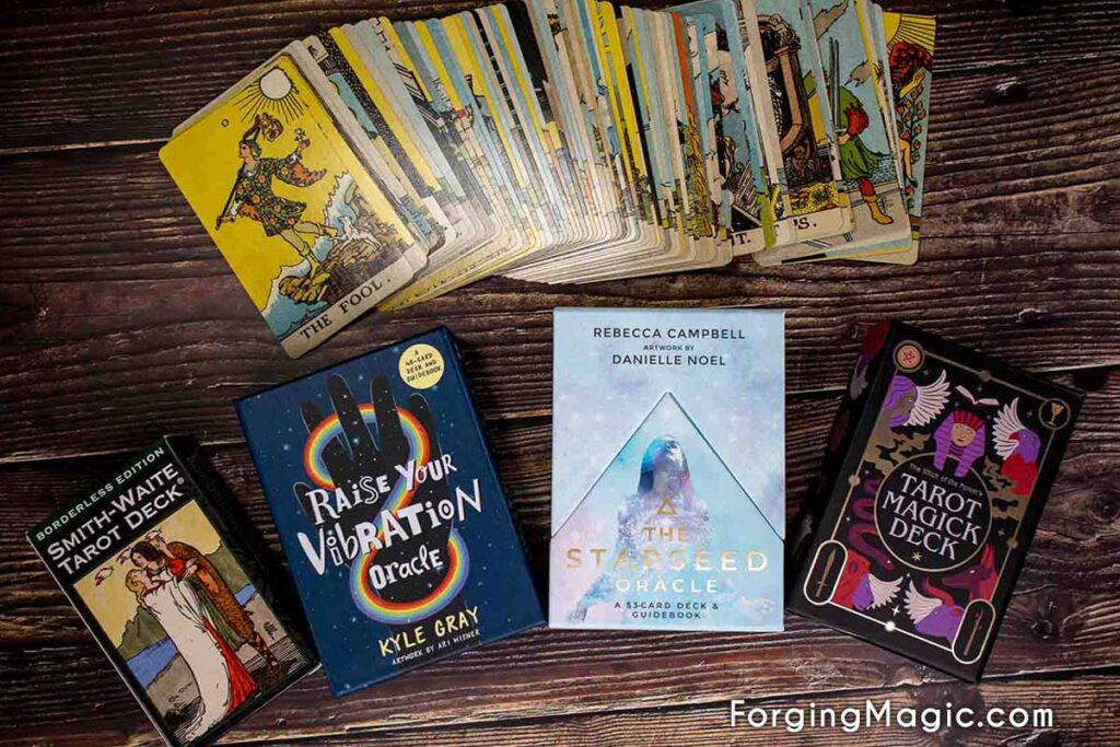 Oracle Cards vs Tarot: Find the Perfect Deck for You