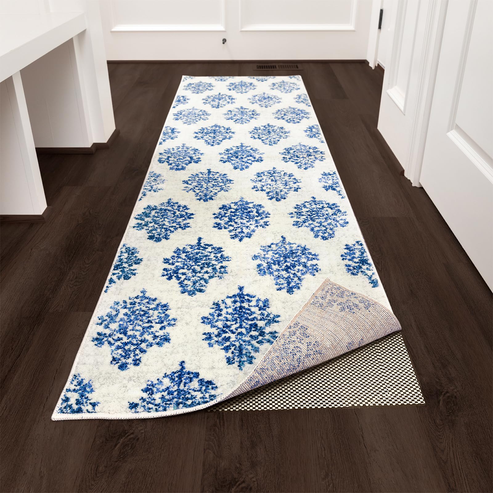 Want a comfy runner rug pad? Discover the best materials for your floors!