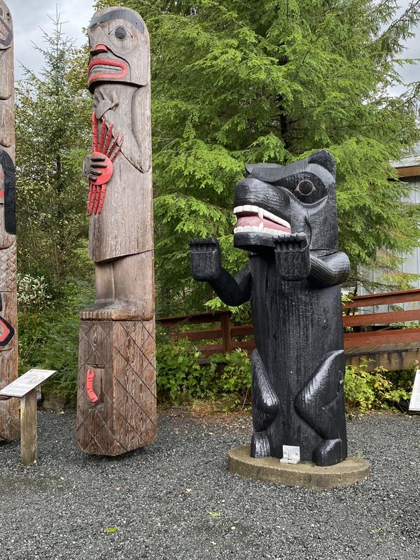 Totem Pole Park NH: Is It Worth Visiting? (Heres Our Honest Review and What We Found)