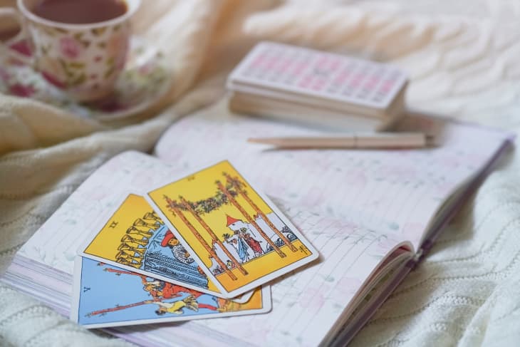 How Tarot Readings Can Help You Manage Anxiety and Stress