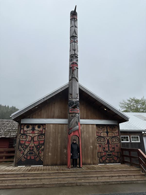 Totem Pole Park NH: Is It Worth Visiting? (Heres Our Honest Review and What We Found)