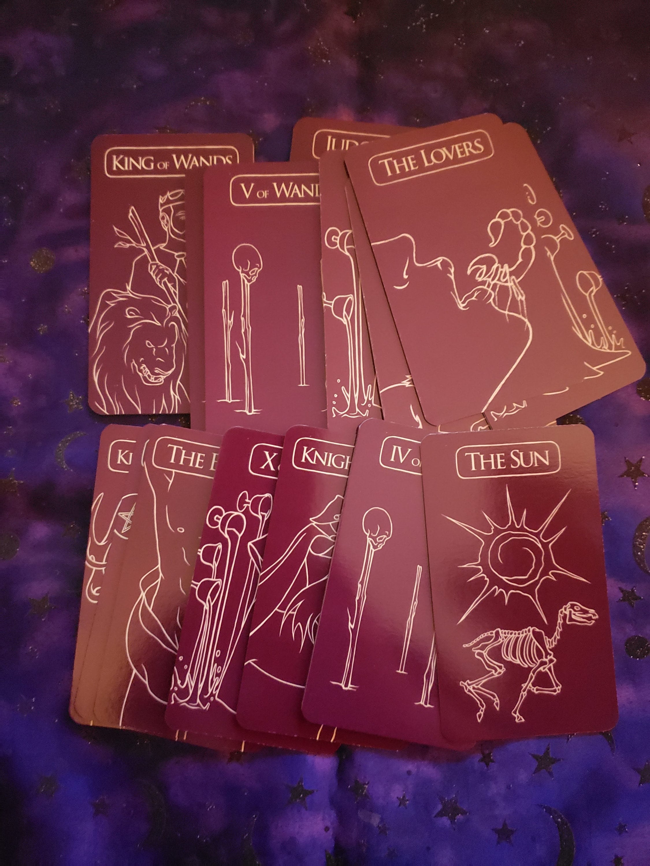 Penny Dreadful Tarot Card Deck: Unboxing and Review for Beginners Who Want to Know!